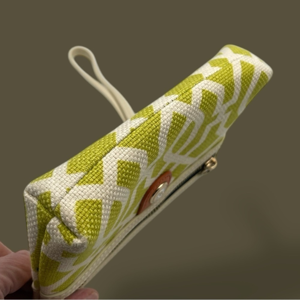 Spartina 449 Hayward Tassel Wristlet 
(Tassel Zipper Pull not included) Green - Picture 10 of 15